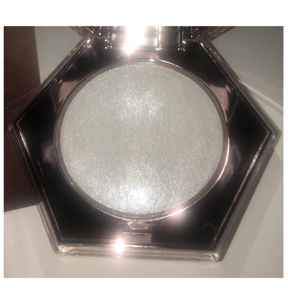 ❌SOLD❌Fenty Beauty Diamond Bomb - Picture 3 of 7